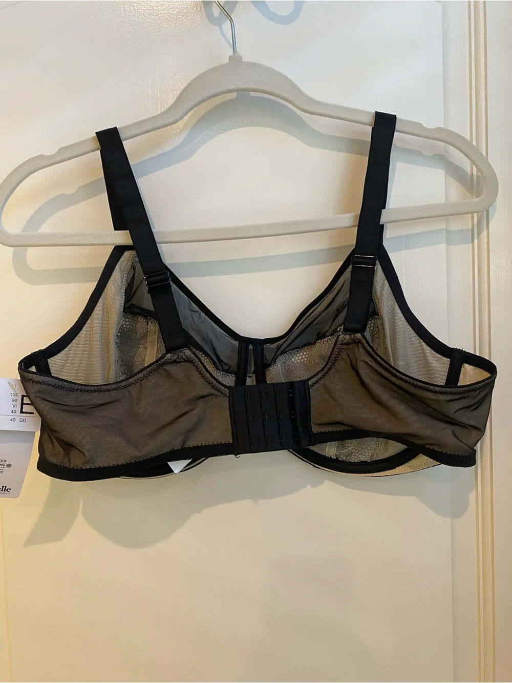 Chantelle Black Lace Bra NWT 40DD